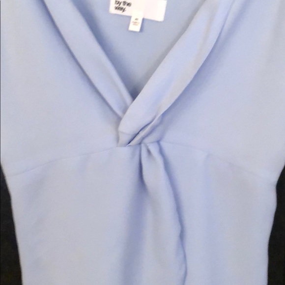 Light blue top from by the way size xs - Picture 4 of 5